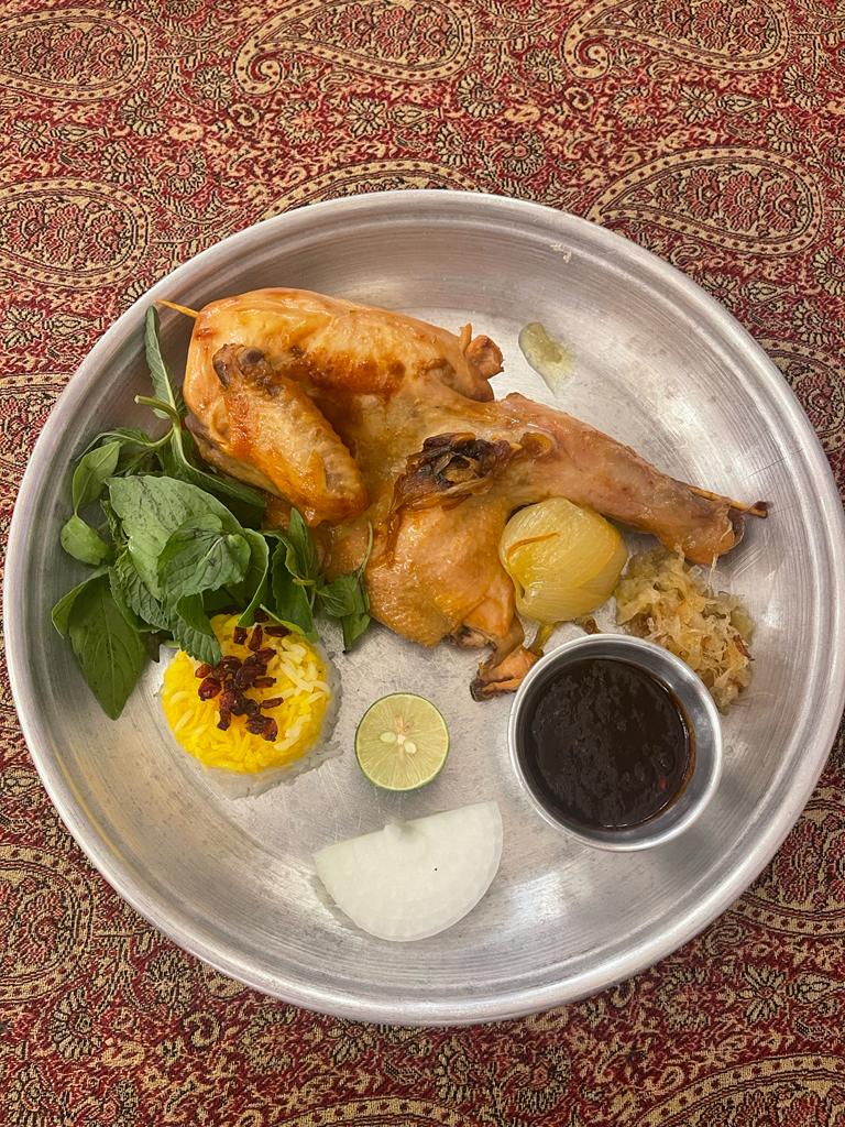 رستوران سنتی پاکوبه خوراک  اکبر جوجه